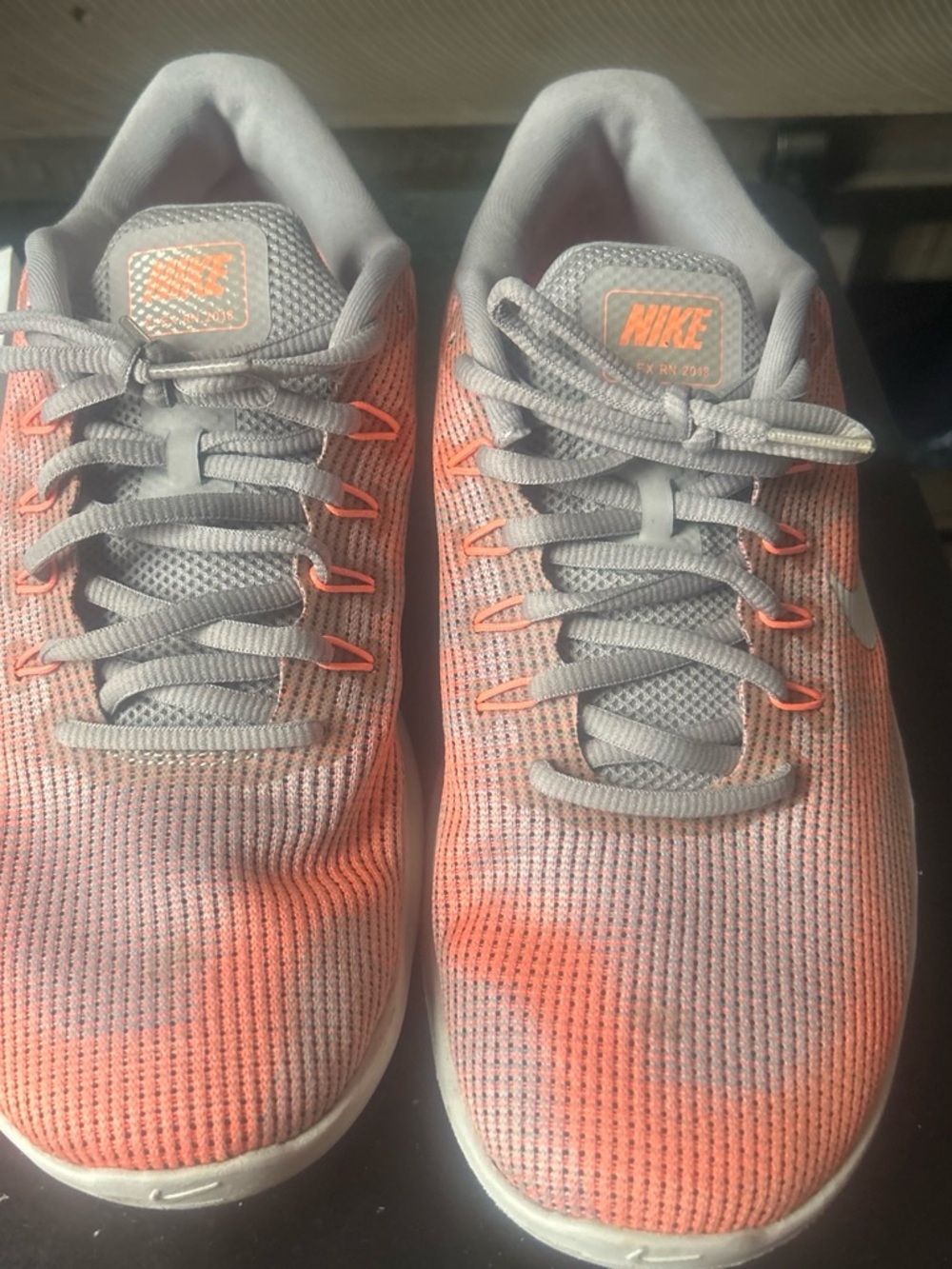 Nike women’s ' Lightweight Running Shoes - Gray/Coral